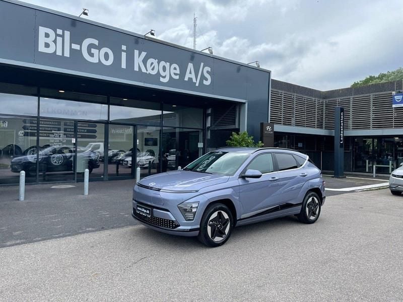 Lysblåmetal Ny 2024 Hyundai Kona GO! SUV | 259.900 kr. (God pris) - Billede 1/4
