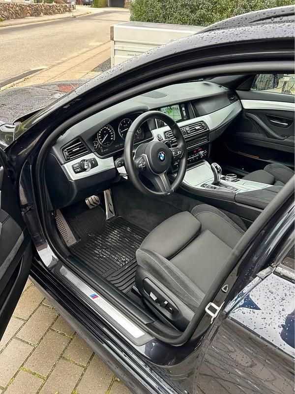 Brugt BMW 530 258 HK (189 kW) 2013 Blå Stationcar