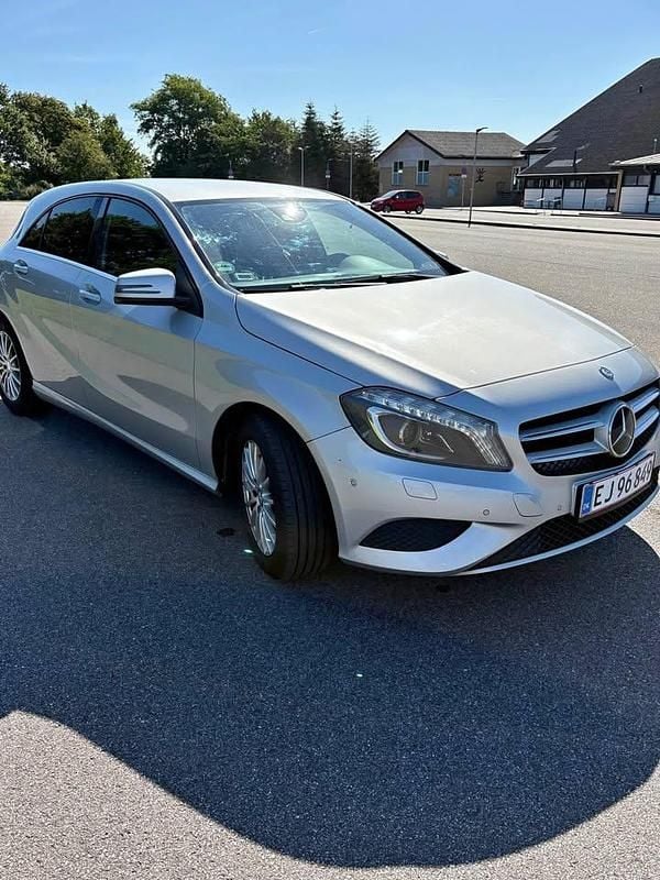 Grå Brugt 2015 Mercedes A200 Stationcar | 104.995 kr. (Fair pris) - Billede 1/4