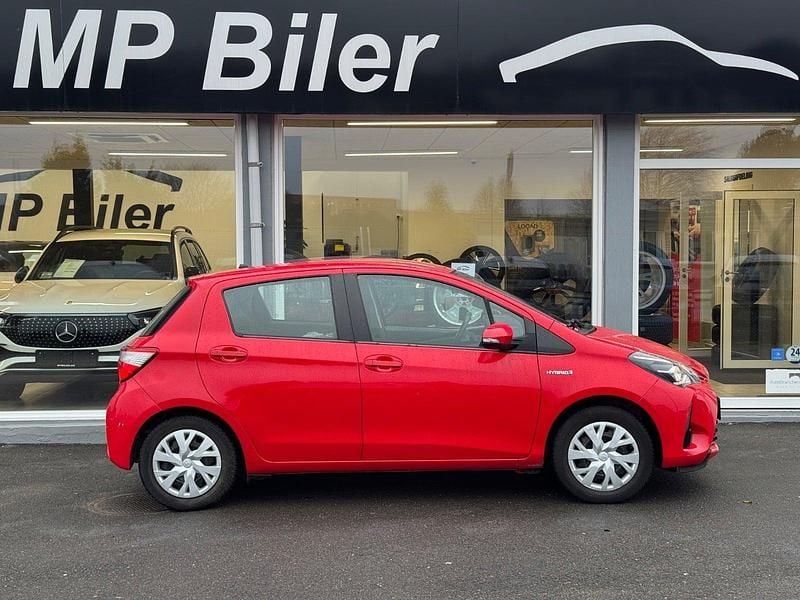 Brugt Toyota Yaris Hybrid H2 100 HK (73 kW) 2020 Rød Hatchback