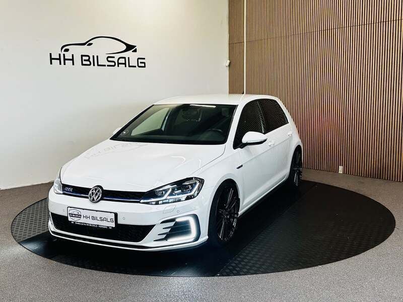Hvidmetal Brugt 2018 VW Golf VII GTE Hatchback | 169.700 kr. (Lidt for dyr) - Billede 1/4