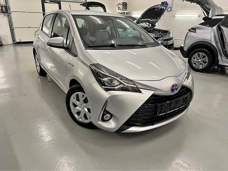 Brugt 2018 Toyota Yaris Hybrid Hatchback | 85.000 kr. (God pris) - Billede 1/4