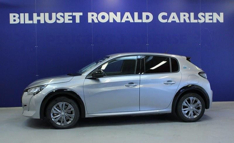 Sølvmetal Brugt 2023 Peugeot e-208 Allure Hatchback | 149.900 kr. (Fair pris) - Billede 1/4