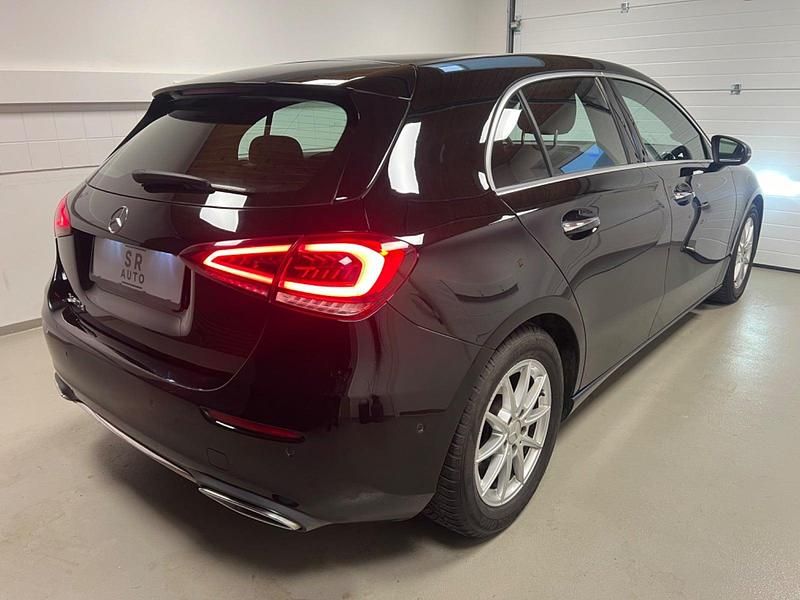 Brugt Mercedes A180 Business 116 HK (85 kW) 2018 Sort Hatchback