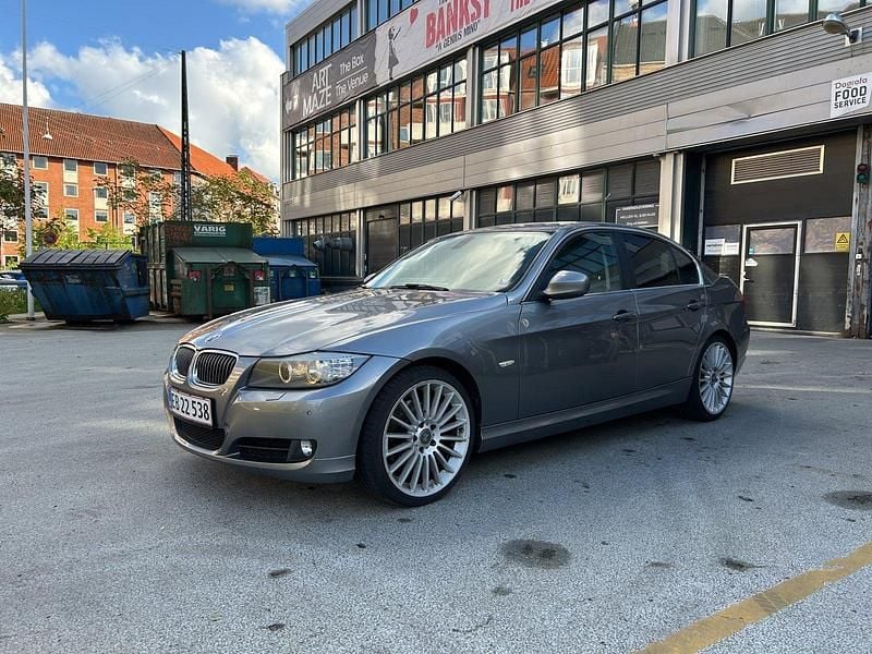 Metal Brugt 2010 BMW 325 Sedan | 114.900 kr. - Billede 1/4
