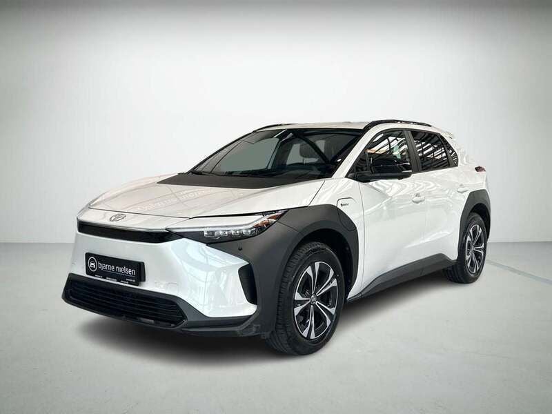 Hvidmetal Brugt 2024 Toyota bZ4X Active SUV | 269.900 kr. (Fair pris) - Billede 1/4