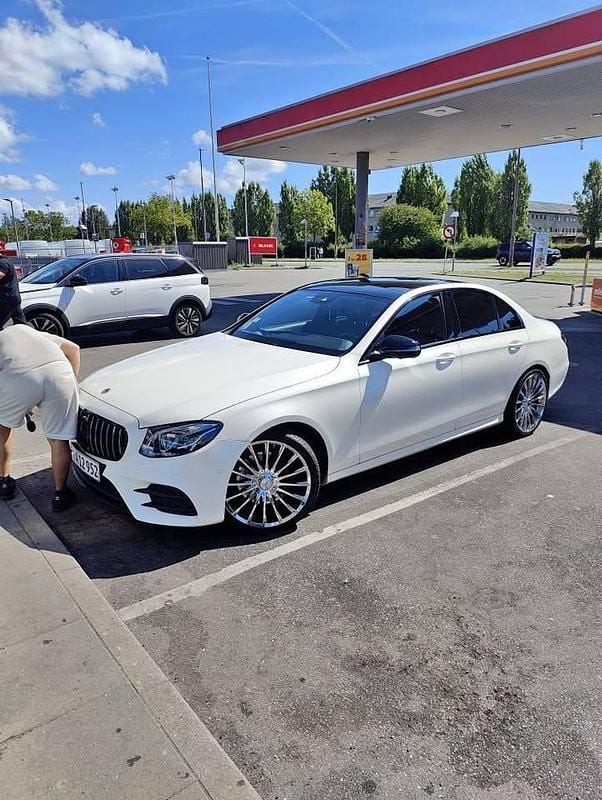 Brugt Mercedes E220 AMG line 194 HK (142 kW) 2017 Hvid Sedan