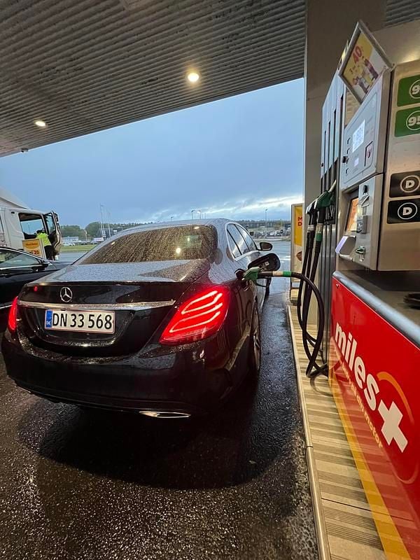 Brugt Mercedes C200 AMG line 184 HK (135 kW) 2014 metal sort Sedan