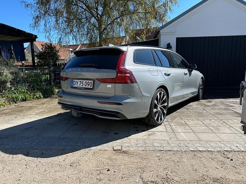 Brugt Volvo V60 Ultimate 253 HK (186 kW) 2024 Grå Stationcar
