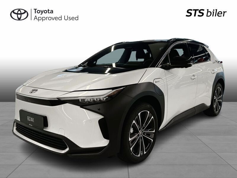 Platinum pw/astral black Brugt 2024 Toyota bZ4X Executive SUV | 364.995 kr. - Billede 1/3