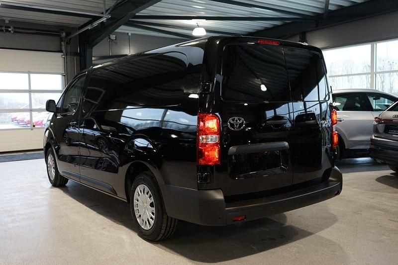 Ny Toyota Proace Comfort 100 kW (136 HK) 2025 Sort MPV