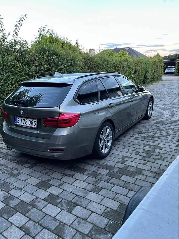 Brugt BMW 320 Advantage 190 HK (139 kW) 2017 Grå Stationcar