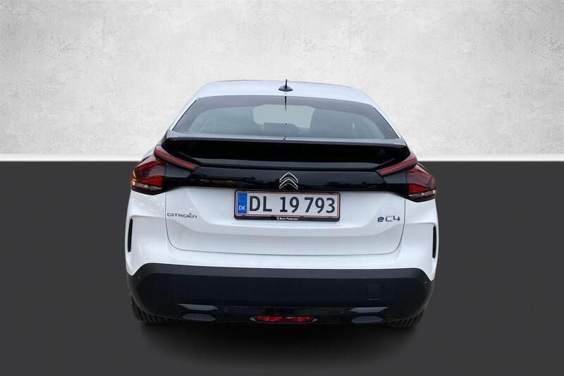 Hvid banquise Brugt 2022 Citroën e-C4 Live Hatchback | 254.900 kr. - Billede 1/4