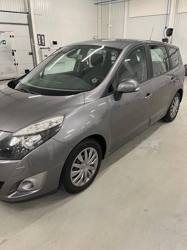 Brugt Renault Grand Scénic 130 HK (95 kW) 2012 MPV