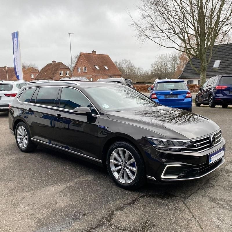 Sortmetal Brugt 2021 VW Passat Pro Stationcar | 209.900 kr. (Fair pris) - Billede 1/4