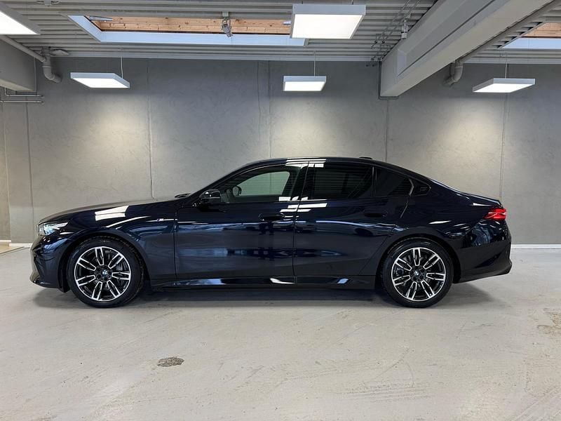 Brugt BMW i5 M Sport 250 kW (340 HK) 2025 Carbonsortmetallak Sedan
