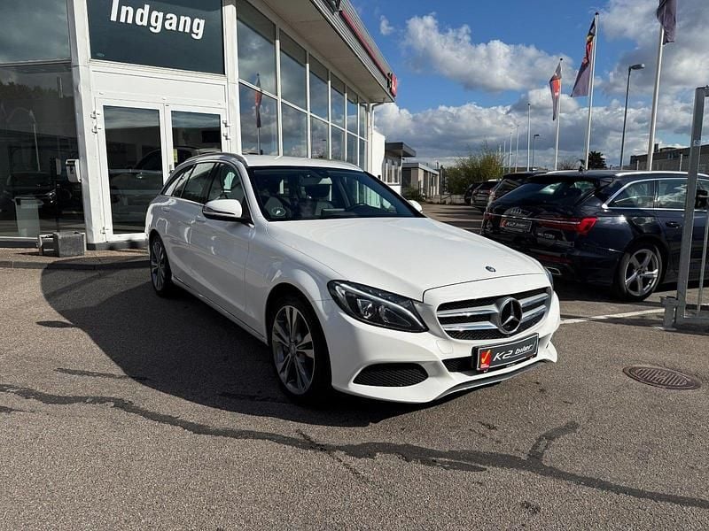 Hvid Brugt 2015 Mercedes C350e Stationcar | 199.800 kr. - Billede 1/4