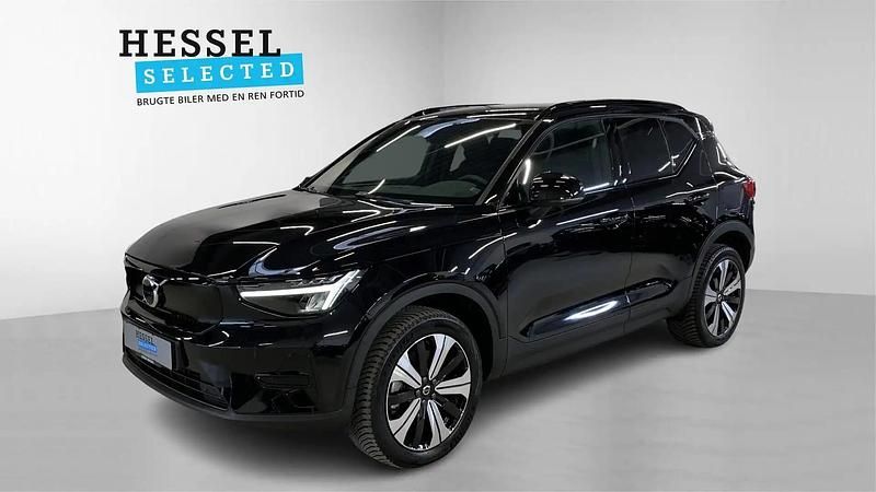 Onyx black metallic Brugt 2023 Volvo XC40 Core SUV | 217.900 kr. (God pris) - Billede 1/4