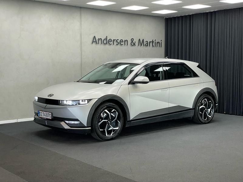 Soelvmetal Brugt 2022 Hyundai Ioniq Dynamiq Hatchback | 309.000 kr. - Billede 1/4