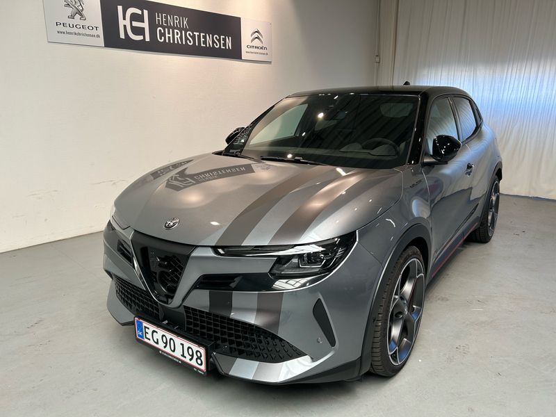Gråmetal Brugt 2025 Alfa Romeo Junior Veloce SUV | 379.900 kr. - Billede 1/4