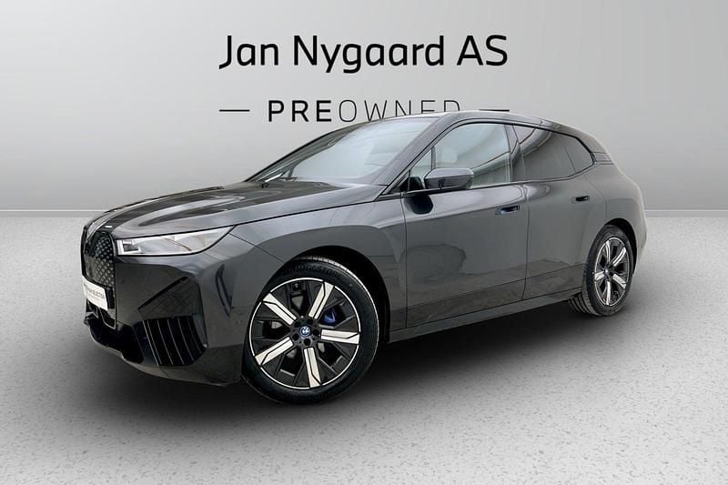 Gråmetal Brugt 2024 BMW iX SUV | 519.000 kr. (Dyr) - Billede 1/3