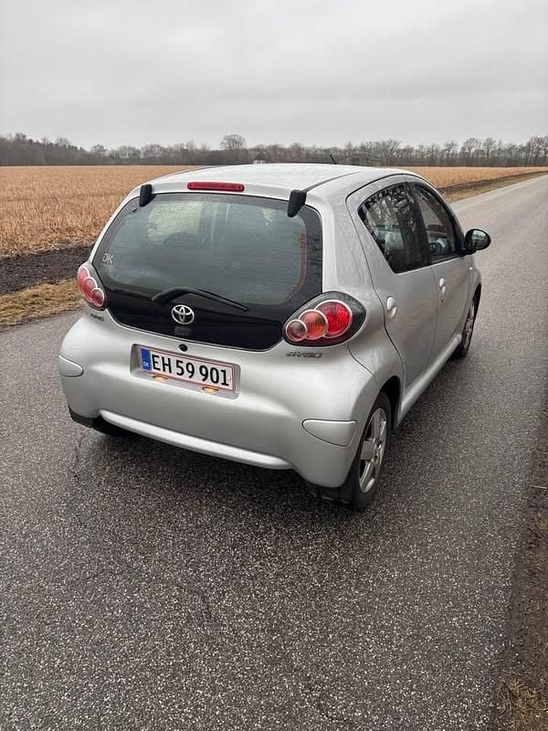 Brugt Toyota Aygo 68 HK (50 kW) 2010 Hatchback