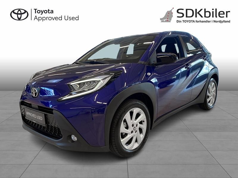 Juniper blue Brugt 2024 Toyota Aygo Active Hatchback | 144.900 kr. (Fair pris) - Billede 1/4