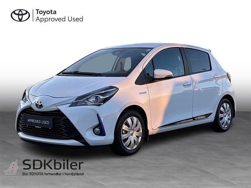 Hvid Brugt 2017 Toyota Yaris Hybrid H2 Hatchback | 99.900 kr. (Fair pris) - Billede 1/3