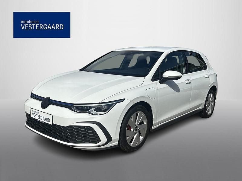 Hvid Brugt 2021 VW Golf VIII GTE Hatchback | 224.900 kr. (God pris) - Billede 1/4