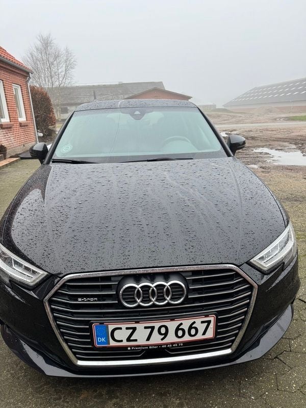 Sort Brugt 2018 Audi A3 Sportback e-tron S-Line Hatchback | 139.900 kr. (Super pris) - Billede 1/8