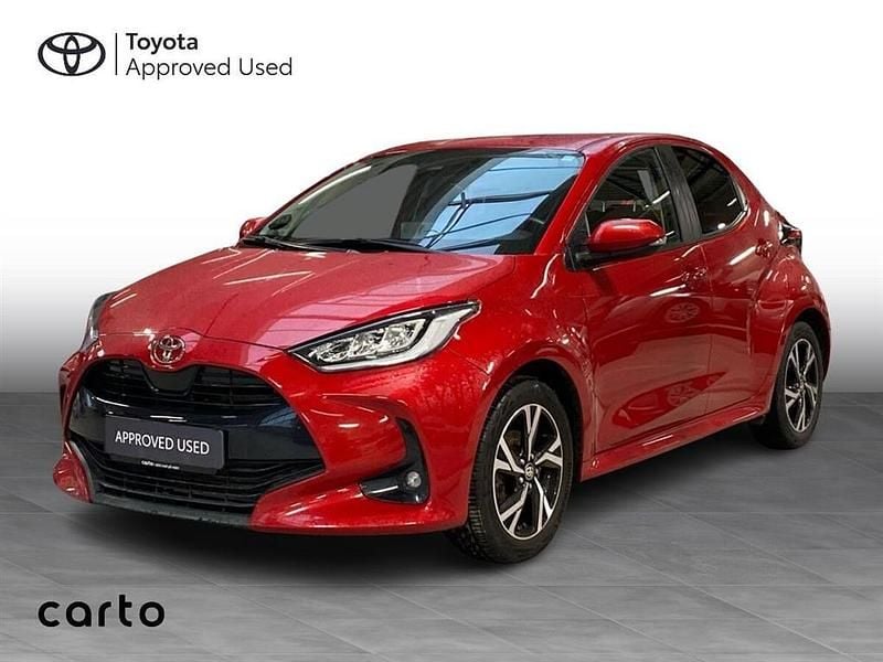 3u5 flame red Brugt 2024 Toyota Yaris Style Hatchback | 189.900 kr. (Fair pris) - Billede 1/3