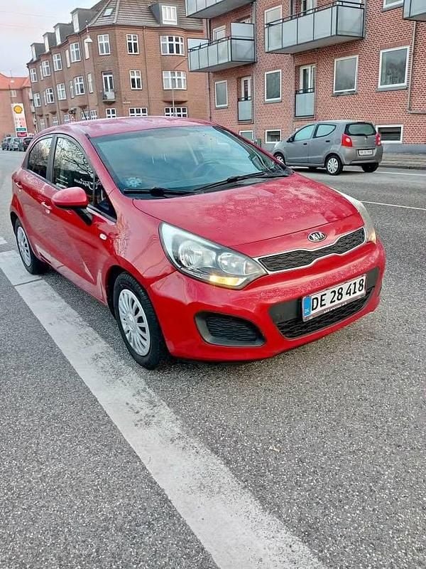 Brugt Kia Rio 75 HK (55 kW) 2014 Rød MPV