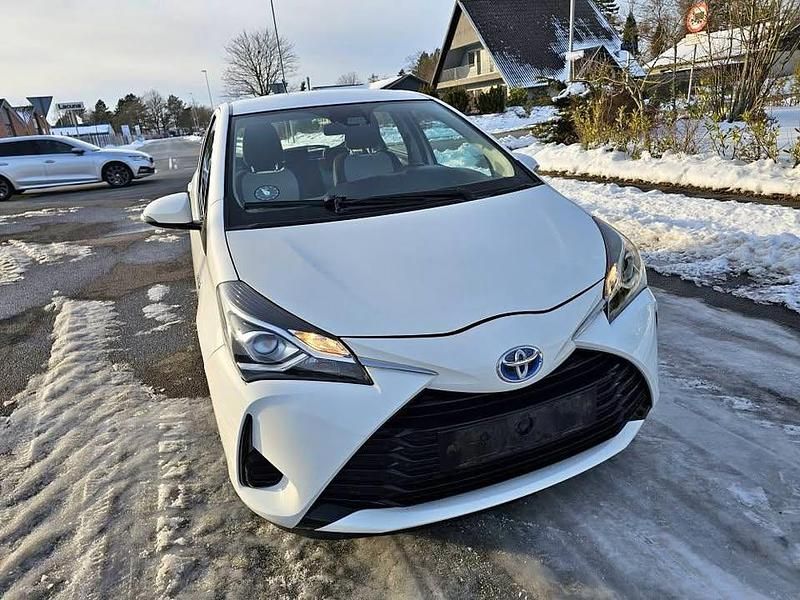 Brugt Toyota Yaris Hybrid 100 HK (73 kW) 2019 Hatchback