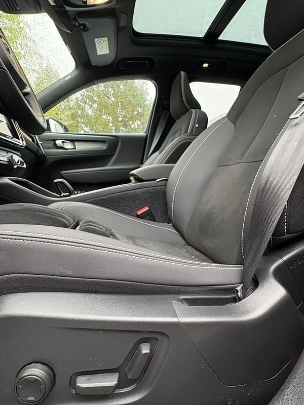 Brugt Volvo XC40 Pro 169 kW (231 HK) 2022 grøn metal SUV