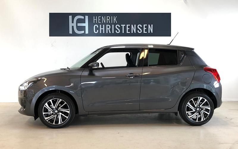 Brugt Suzuki Swift Exclusive 83 HK (61 kW) 2022 Mineral gray Hatchback