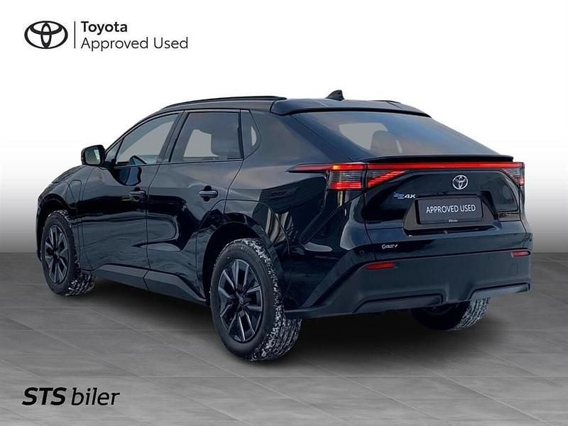 Ny Toyota bZ4X Active 164 kW (224 HK) 2026 Attitude black SUV