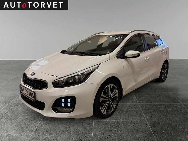 Hvid Brugt 2017 Kia Ceed GT-Line Hatchback | 94.700 kr. (Fair pris) - Billede 1/4