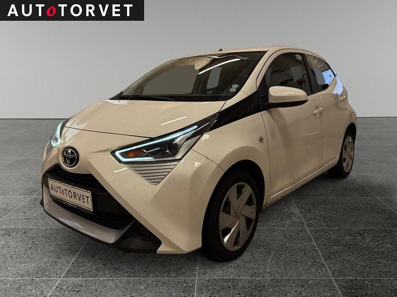 Hvid Brugt 2019 Toyota Aygo Hatchback | 69.700 kr. (God pris) - Billede 1/4