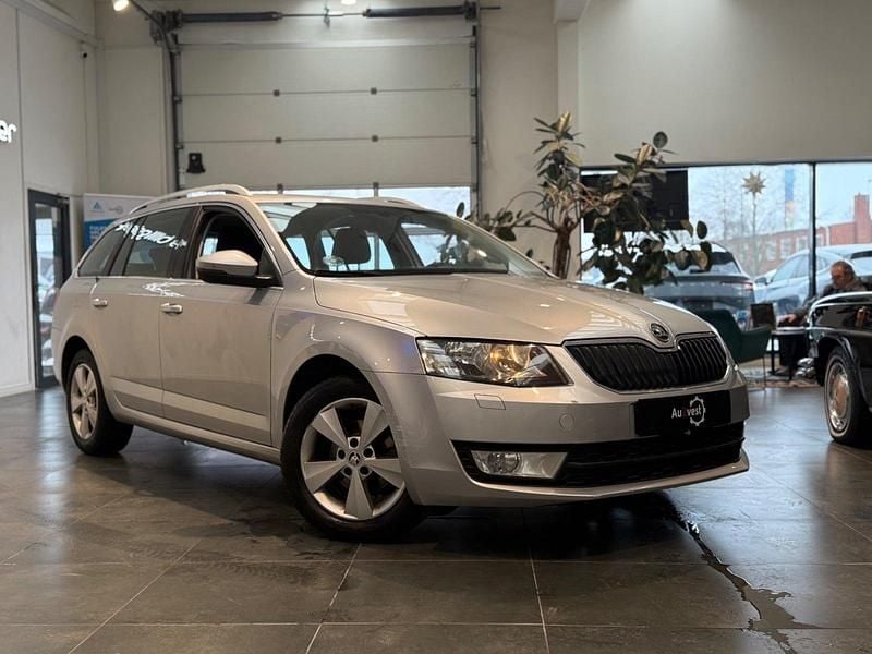 Sølvmetal Brugt 2015 Skoda Octavia Active Hatchback | 39.799 kr. (Fair pris) - Billede 1/4