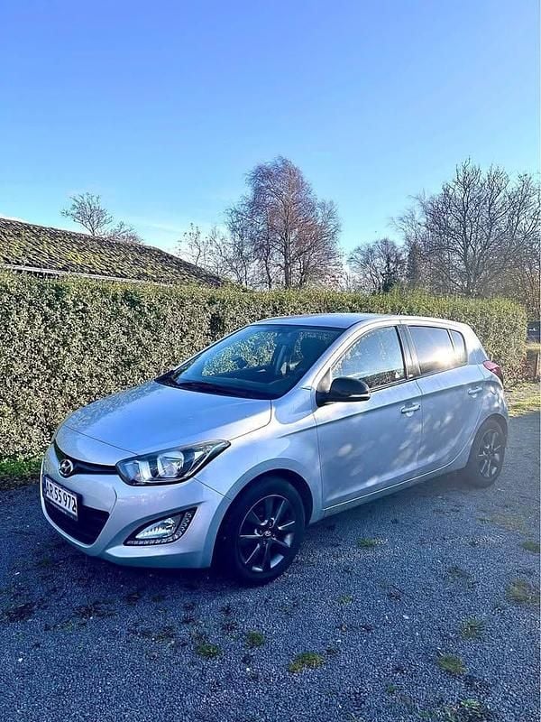 Grå Brugt 2014 Hyundai i20 MPV | 42.500 kr. (Fair pris) - Billede 1/4