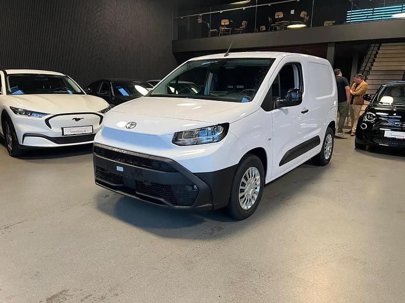 Hvid Ny 2025 Toyota Proace City Van | 162.900 kr. - Billede 1/4