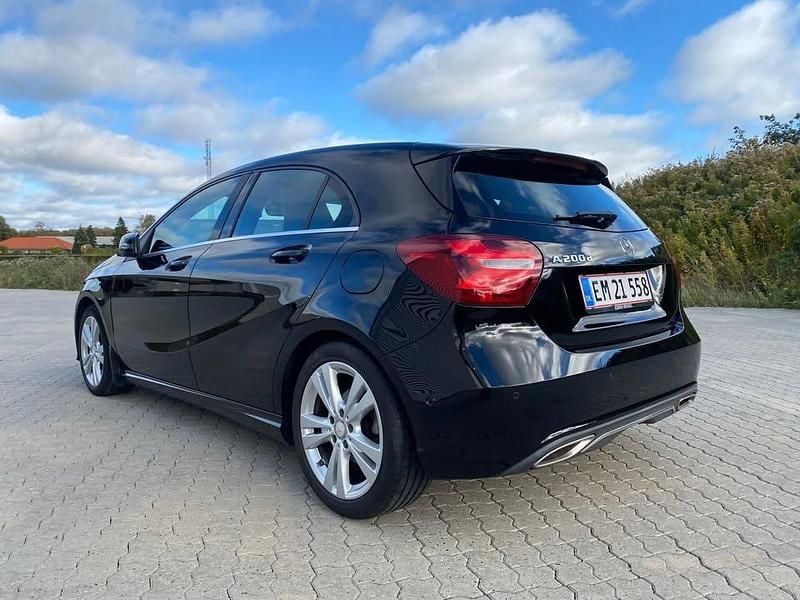 Brugt Mercedes A200 Urban 136 HK (100 kW) 2017 Sort Hatchback