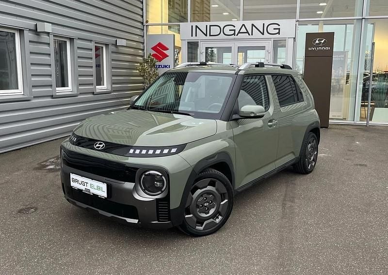 Tomboy khaki Brugt 2025 Hyundai Inster Hatchback | 219.900 kr. (Lidt for dyr) - Billede 1/4