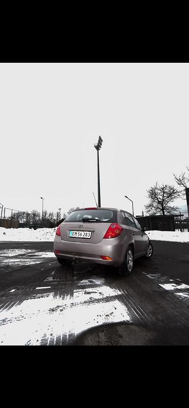 Brugt Kia Ceed Motion 122 HK (89 kW) 2007 Beigemetal Hatchback