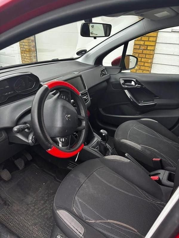 Brugt Peugeot 208 68 HK (50 kW) 2014 Rød Hatchback