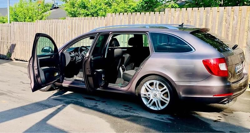 Brugt Skoda Superb GreenLine 105 HK (77 kW) 2012 Stationcar