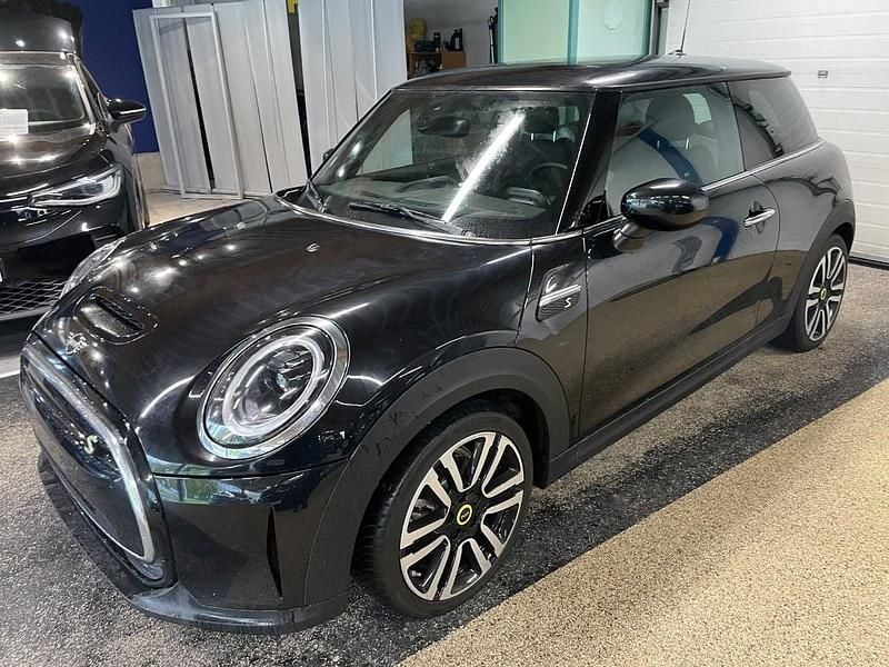 Sortmetal Brugt 2022 Mini Cooper SE Classic Hatchback | 159.900 kr. (Lidt for dyr) - Billede 1/4