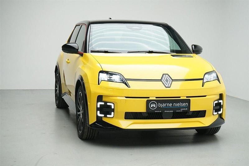 Gul Brugt 2024 Renault 5 E-Tech Iconic Hatchback | 219.900 kr. (Fair pris) - Billede 1/4