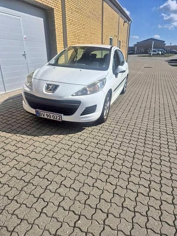 Brugt 2010 Peugeot 207 Sedan | 15.900 kr. (Fair pris) - Billede 1/4