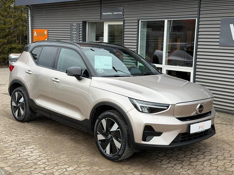 Champagnemetal Brugt 2024 Volvo XC40 Core SUV | 284.900 kr. (Fair pris) - Billede 1/4